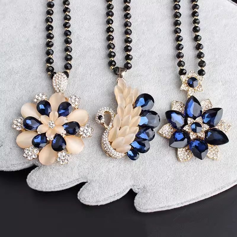Fashion Simple Crystal Necklace New Sweater Chain Long Female Flower Pendant Versatile High-End Clothing Accessories - Image 5